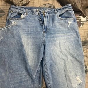 American Eagle mom jeans 10 short